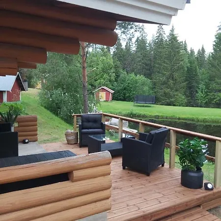 Hirsimoekki Ja Makuuaitta Hotel Karijoki Exterior photo