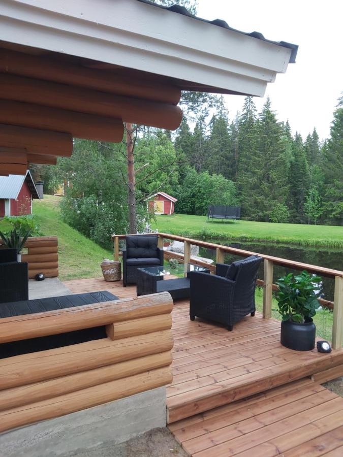 Hirsimoekki Ja Makuuaitta 4*